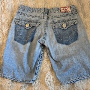 True Religion Light Wash Denim Shorts 30